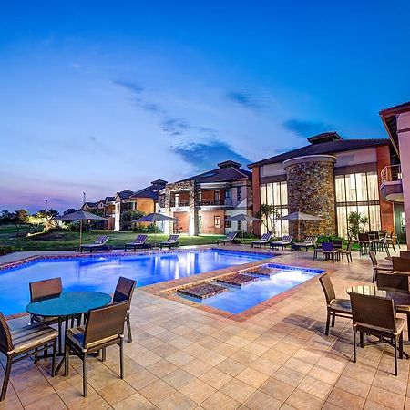 Royal Marang Hotel Phokeng Экстерьер фото The Village
