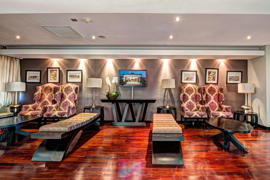 Royal Marang Hotel Phokeng Экстерьер фото The lounge at the airport