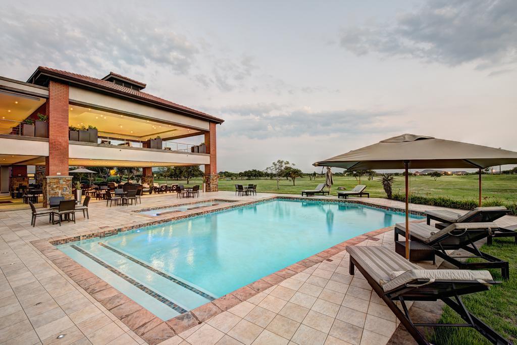 Royal Marang Hotel Phokeng Экстерьер фото The clubhouse at the Ranch Resort